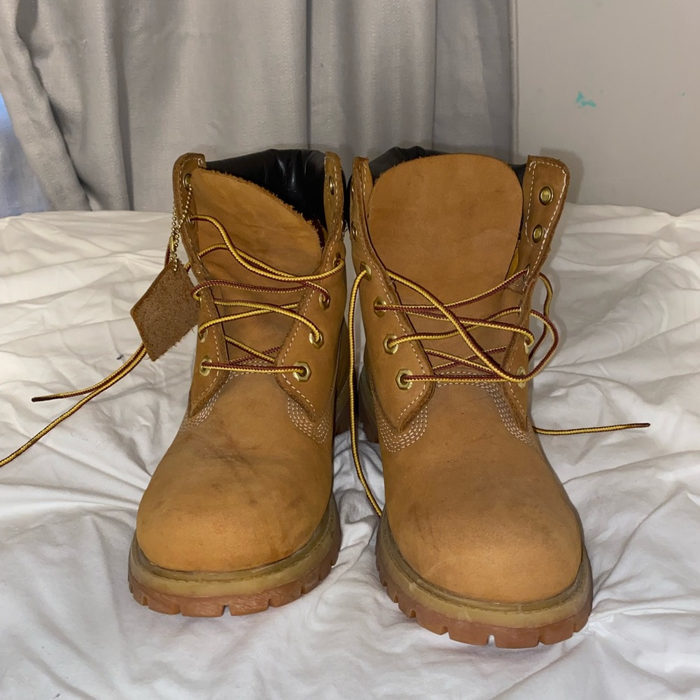 Timberlands, Men size 9, tan, worn once, doesn’t fit